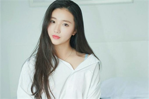 上海品茶网：A night in Shanghai, a romantic world that should not be missed for two people.